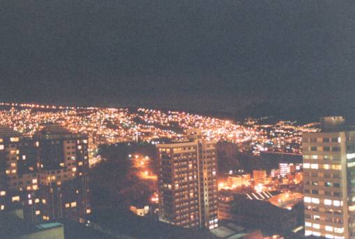 Vue de La Paz la nuit de l'htel.
